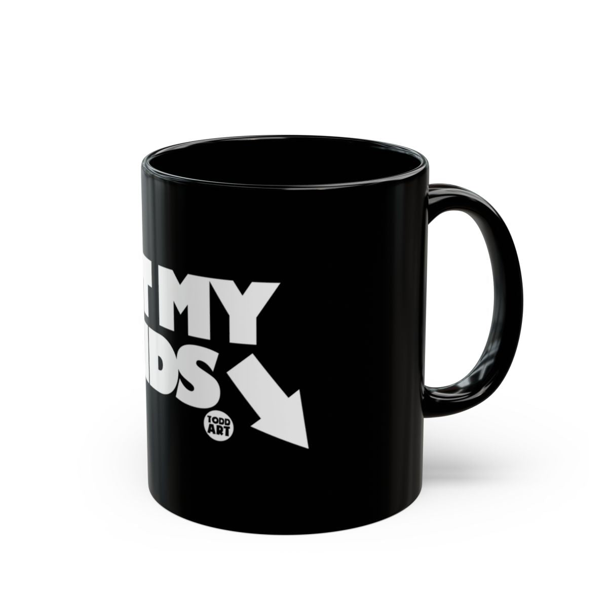 Black mug with humorous text and arrow design